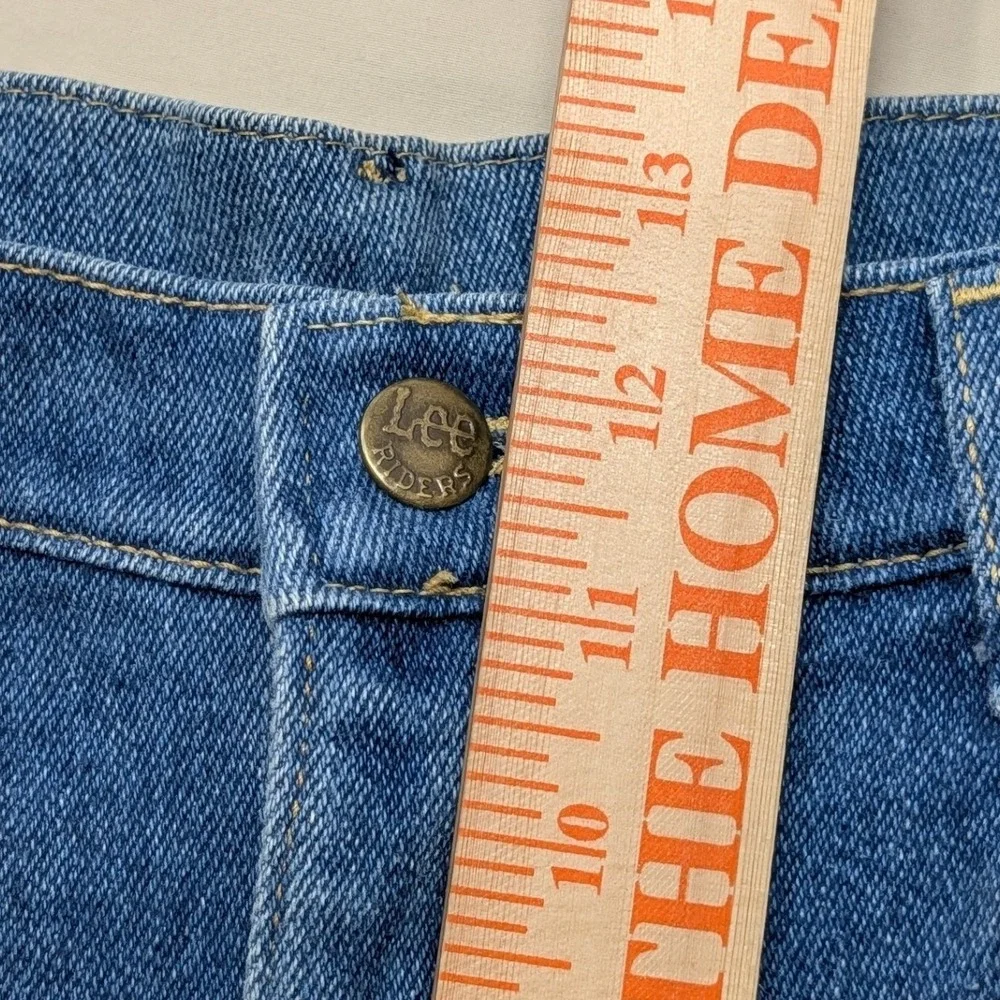 Vintage Lee Riders Mens 38x32 Blue Straight Leg Jeans Made in USA 200-2046 Denim - Picture 9 of 11